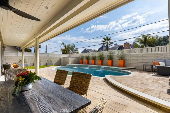 6822 Presidente Drive, Huntington Beach, California 92648