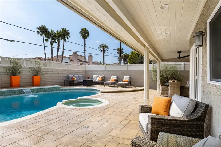 6822 Presidente Drive, Huntington Beach, California 92648