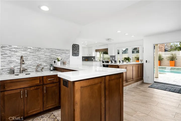 6822 Presidente Drive, Huntington Beach, California 92648