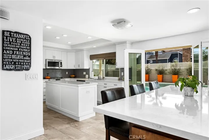 6822 Presidente Drive, Huntington Beach, California 92648