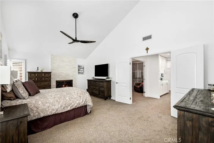 6822 Presidente Drive, Huntington Beach, California 92648