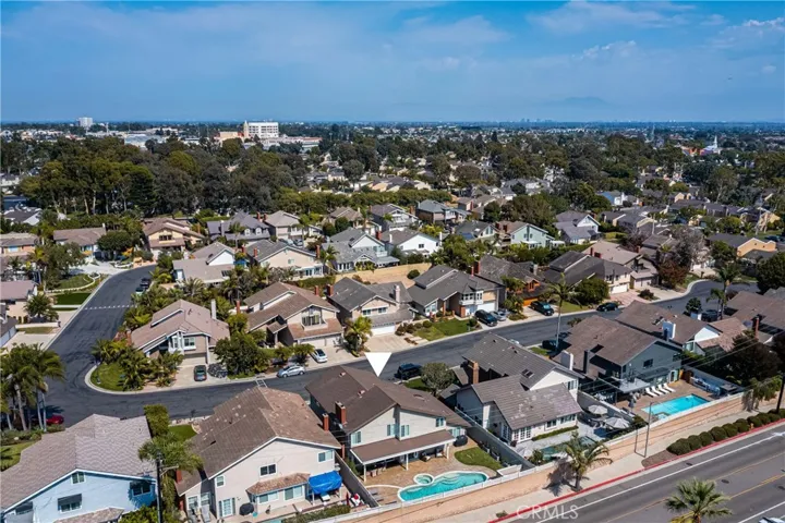 6822 Presidente Drive, Huntington Beach, California 92648