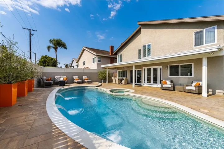 6822 Presidente Drive, Huntington Beach, California 92648