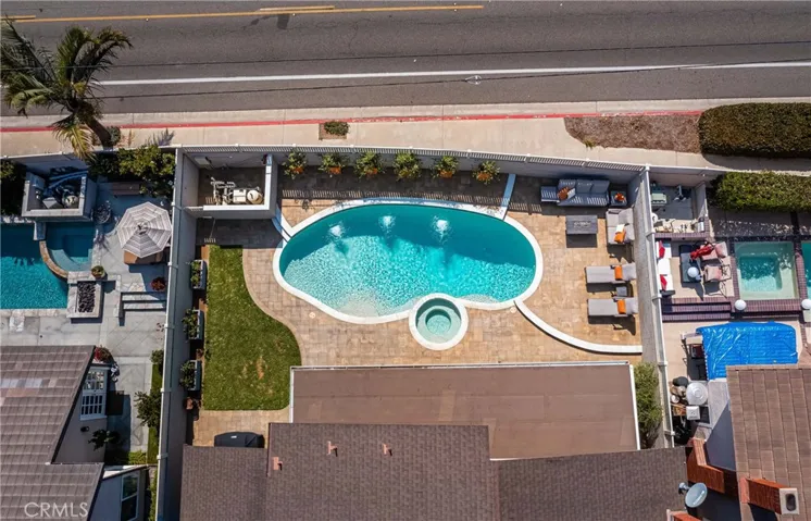 6822 Presidente Drive, Huntington Beach, California 92648