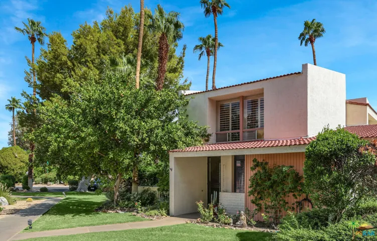 2521 N Whitewater Club Drive B, Palm Springs, California 92262