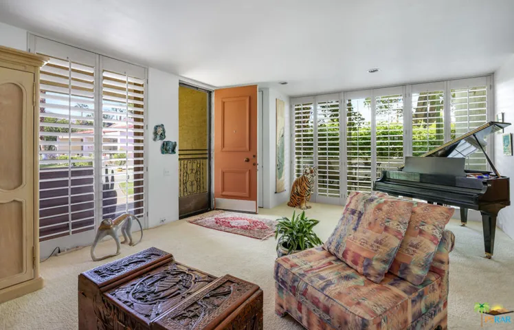 2521 N Whitewater Club Drive B, Palm Springs, California 92262