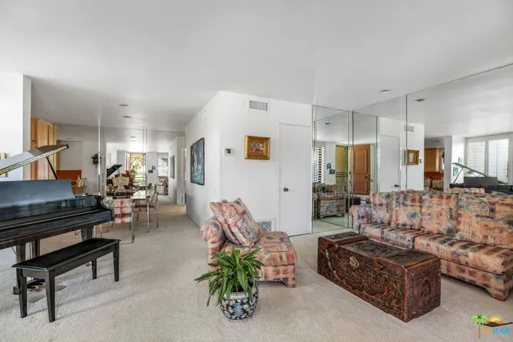 2521 N Whitewater Club Drive B, Palm Springs, California 92262