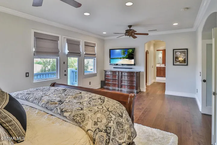 oMain Bedroom Suite4