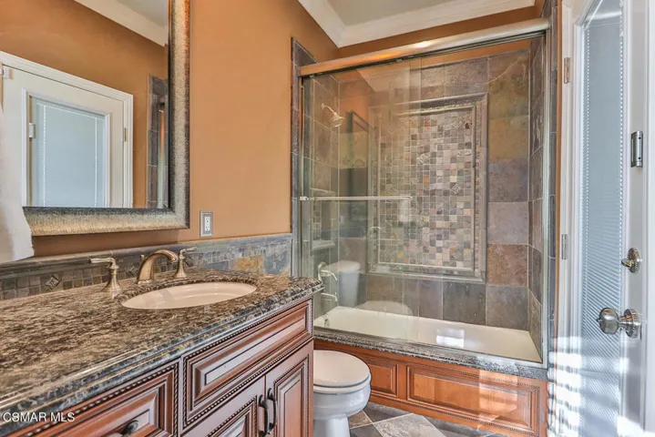eGuest Bedroom Suite3