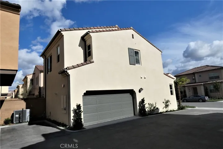 139 Anthology, Irvine, California 92618