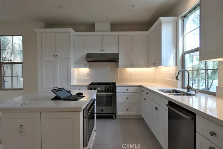 139 Anthology, Irvine, California 92618