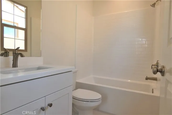 139 Anthology, Irvine, California 92618