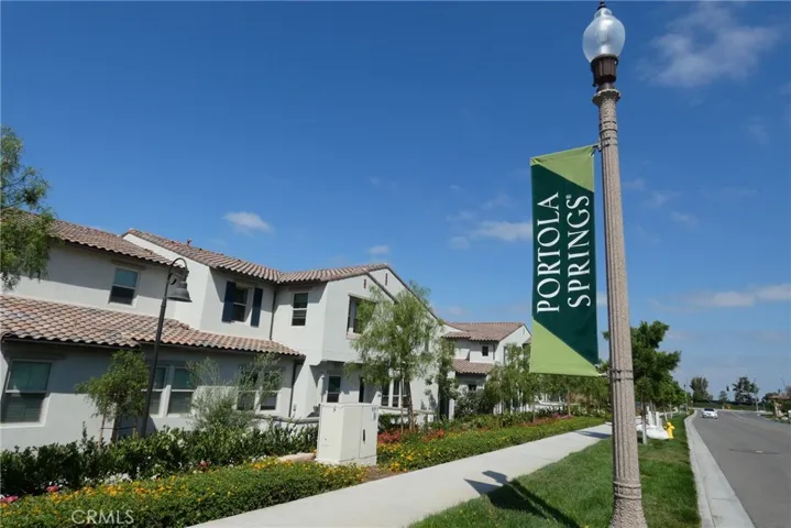 139 Anthology, Irvine, California 92618