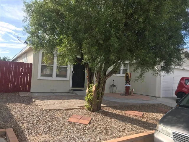 25091 Camino Del Norte, Barstow, California 92311
