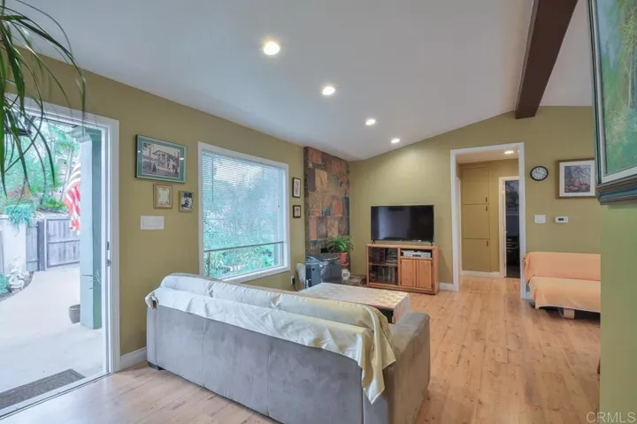 588 Estrelita Drive, Vista, California 92084