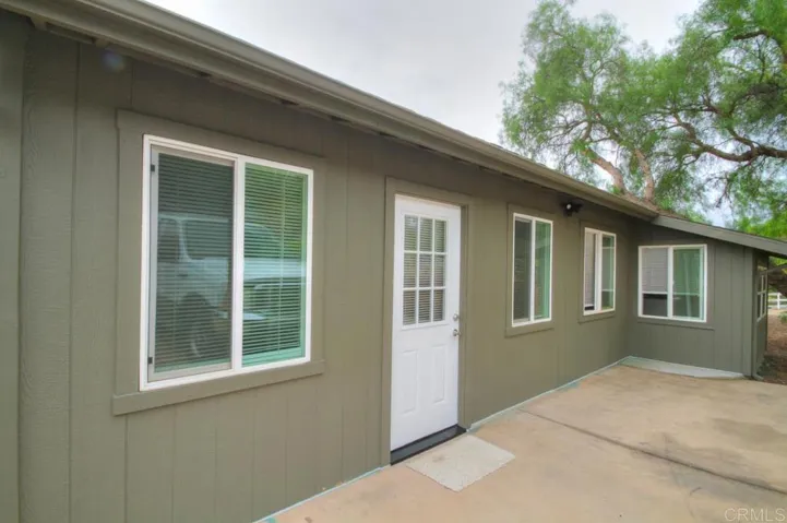 588 Estrelita Drive, Vista, California 92084
