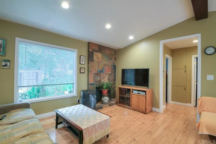 588 Estrelita Drive, Vista, California 92084