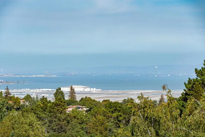 , Hillsborough, California 94010
