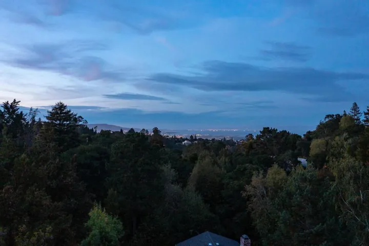 , Hillsborough, California 94010