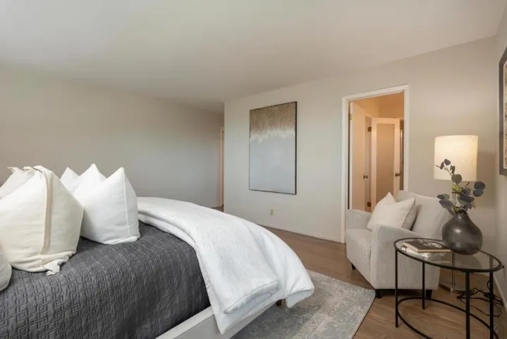 , Hillsborough, California 94010