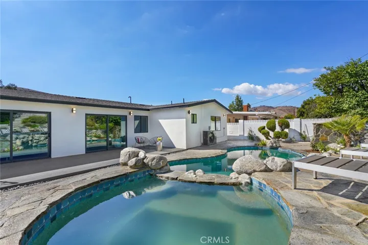 5468 Ruthwood Drive, Calabasas, California 91302