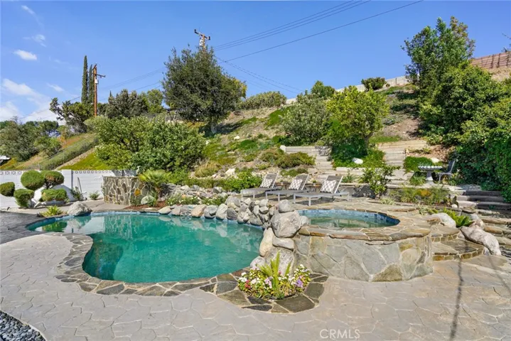 5468 Ruthwood Drive, Calabasas, California 91302