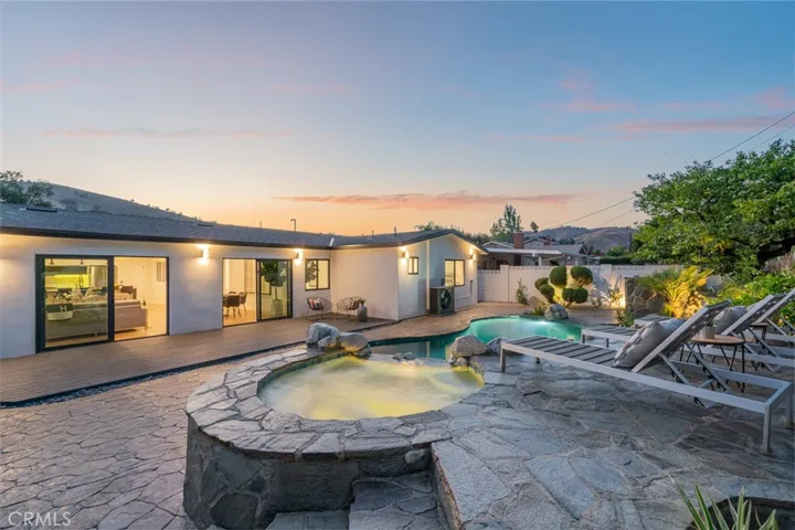 5468 Ruthwood Drive, Calabasas, California 91302