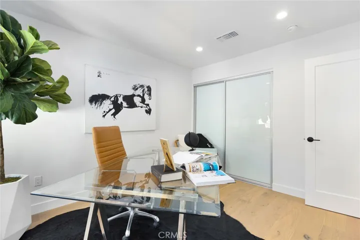 Easy Transition back to Large 2ndary Bedroom