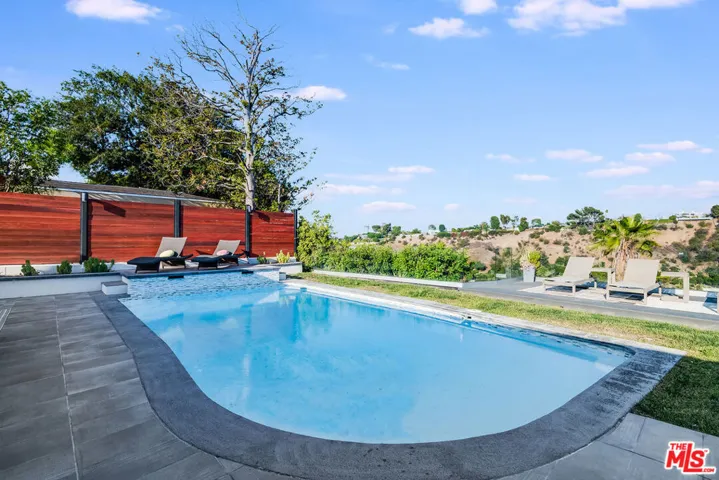 15517 Briarwood Drive, Sherman Oaks, California 91403
