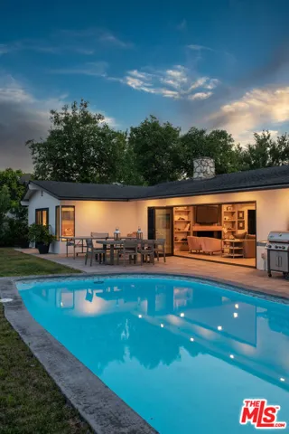 15517 Briarwood Drive, Sherman Oaks, California 91403