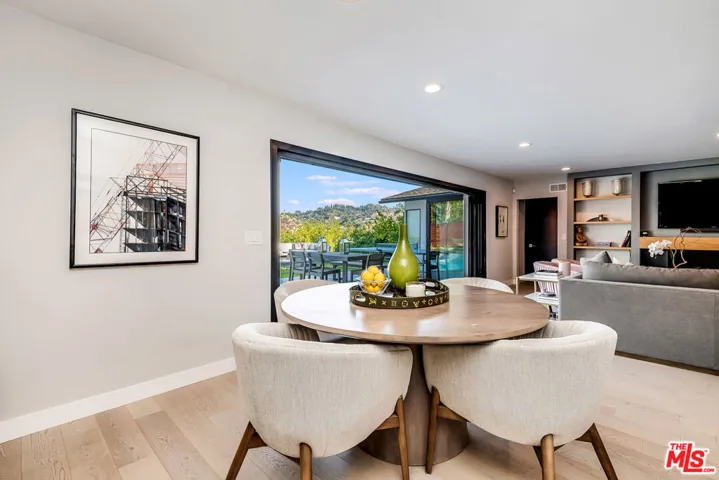 15517 Briarwood Drive, Sherman Oaks, California 91403