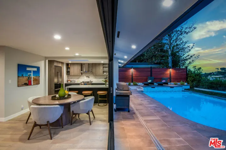 15517 Briarwood Drive, Sherman Oaks, California 91403