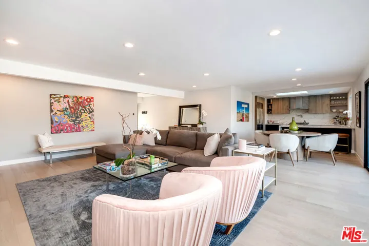 15517 Briarwood Drive, Sherman Oaks, California 91403