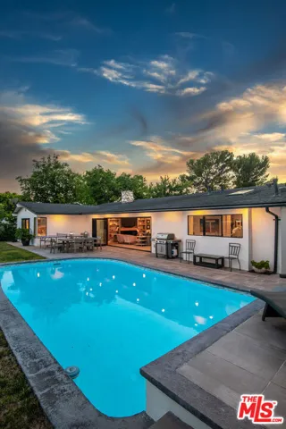 15517 Briarwood Drive, Sherman Oaks, California 91403