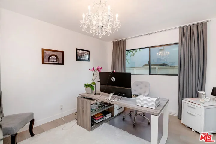 15517 Briarwood Drive, Sherman Oaks, California 91403