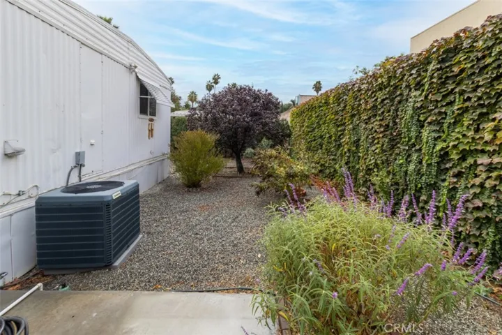 9391 California Avenue 124, Riverside, California 92503