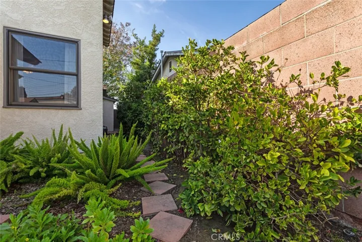 9520 Casanes Avenue, Downey, California 90240