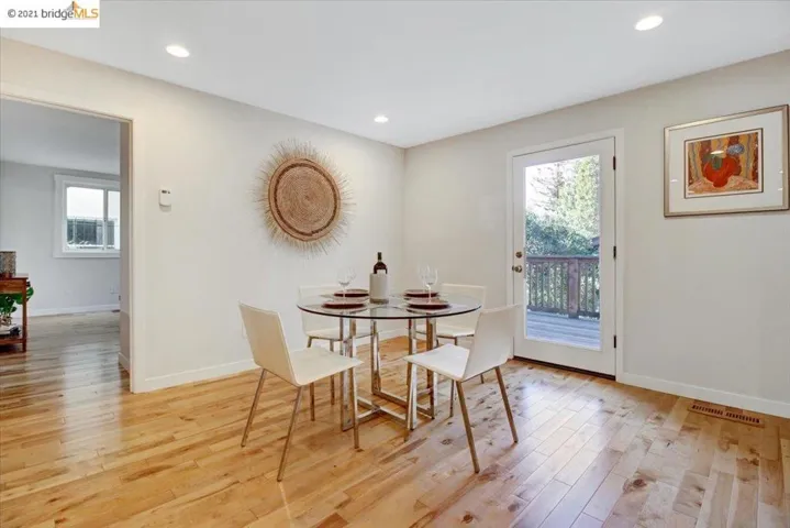 30 Domingo Ave 7, Berkeley, California 94705-2447