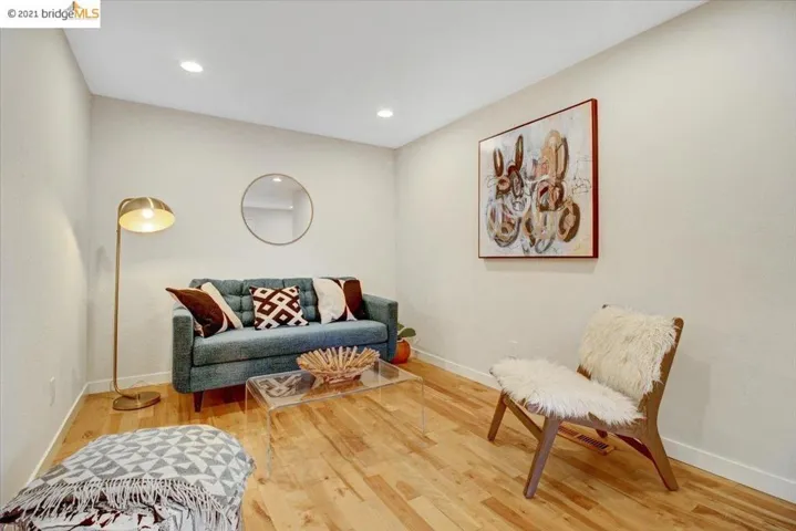 30 Domingo Ave 7, Berkeley, California 94705-2447