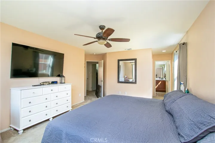 684 Julian Avenue, San Jacinto, California 92582