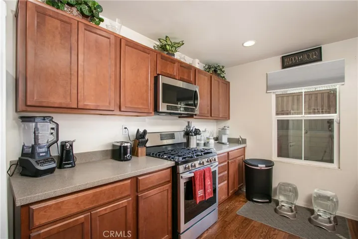 684 Julian Avenue, San Jacinto, California 92582
