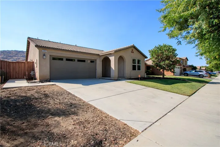 684 Julian Avenue, San Jacinto, California 92582