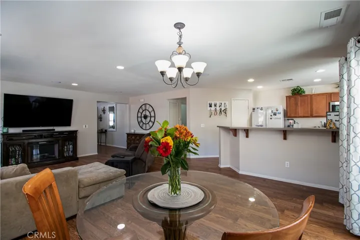 684 Julian Avenue, San Jacinto, California 92582