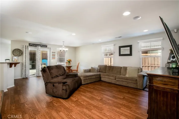 684 Julian Avenue, San Jacinto, California 92582
