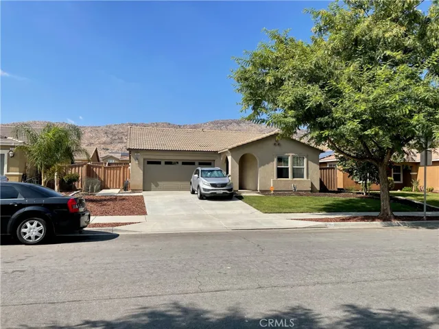 684 Julian Avenue, San Jacinto, California 92582