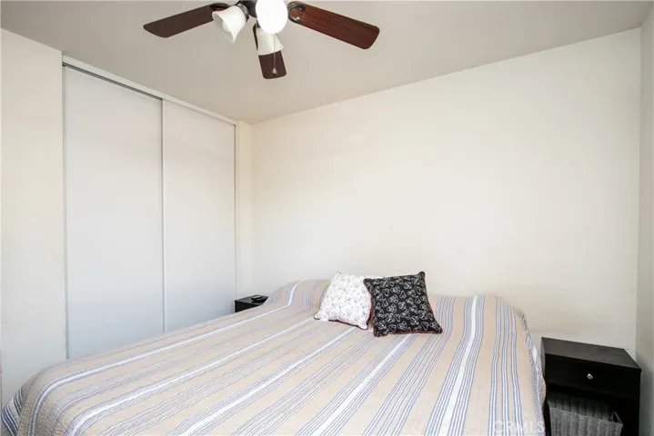 684 Julian Avenue, San Jacinto, California 92582