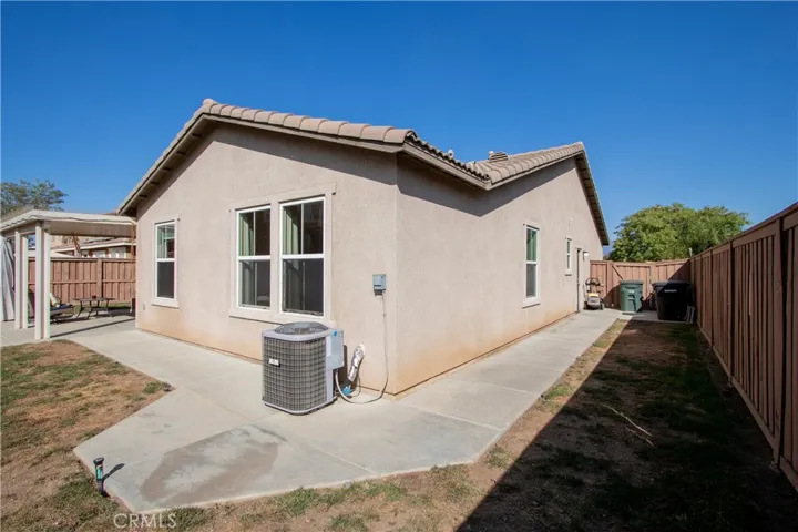 684 Julian Avenue, San Jacinto, California 92582