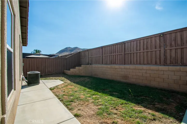 684 Julian Avenue, San Jacinto, California 92582