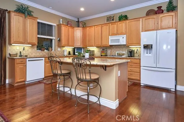 11054 Rockaway Glen Road, Apple Valley, California 92308