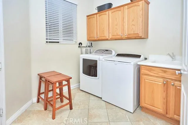 11054 Rockaway Glen Road, Apple Valley, California 92308